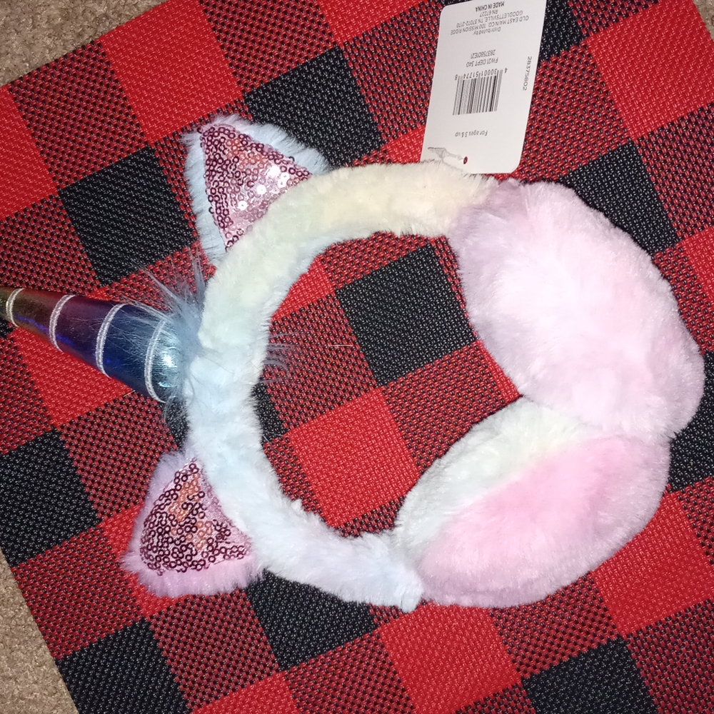 Girl earmuffs
